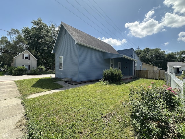 1256 Kappes St, Indianapolis, IN 46221 - view of side of home
