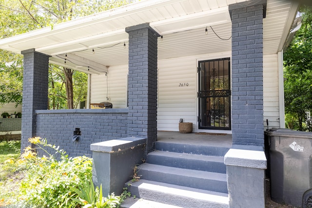 2650 S Meridian St, Indianapolis, IN 46225 - view of exterior entry with covered porch