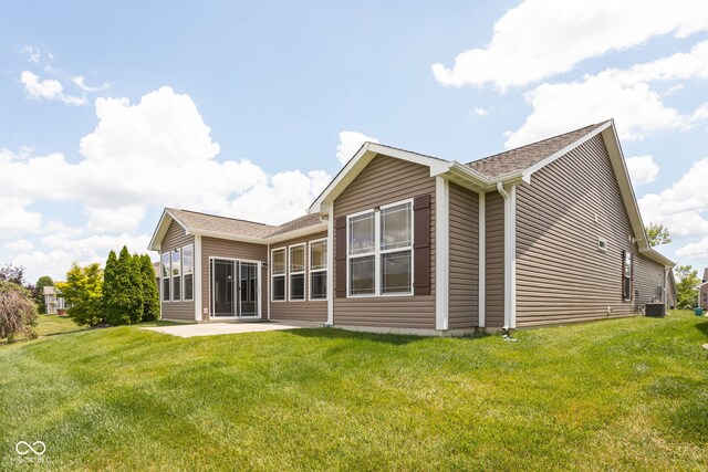 1418 Blackthorne Trl S, Plainfield, IN 46168 - rear view of property featuring a patio area and a yard