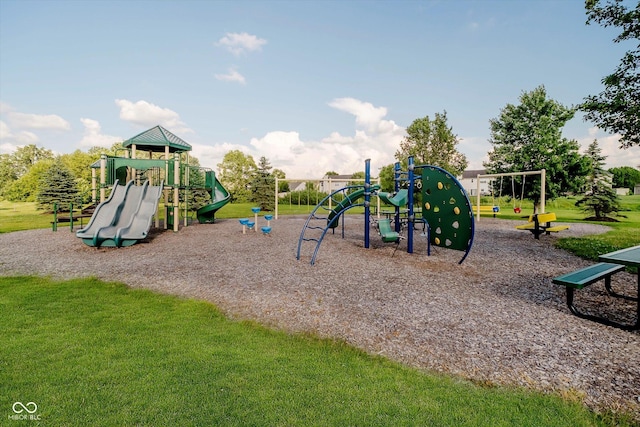 6036 W Bayfront Shrs, Mccordsville, IN 46055 - community jungle gym with a lawn