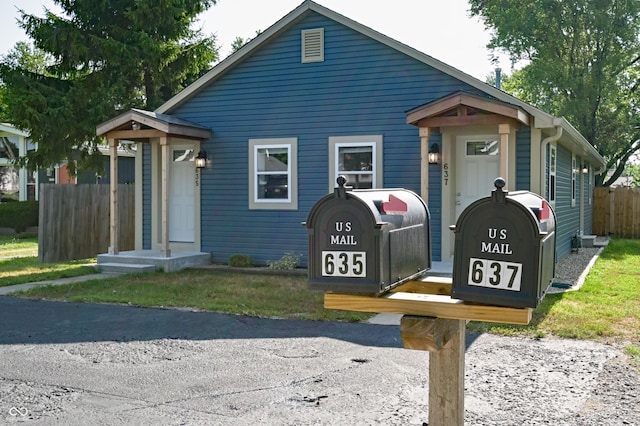 635 S Norfolk St, Indianapolis, IN 46241 - photo 4