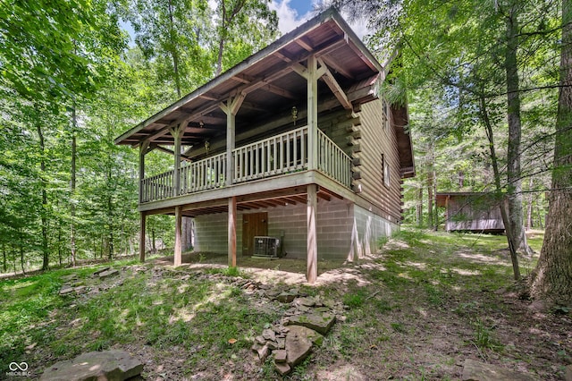 3715 Orchard Rd, Columbus, IN 47201 - view of side of home with a deck and log exterior