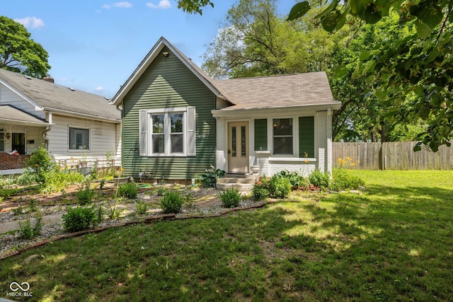 761 N Holmes Ave, Indianapolis, IN 46222 - view of front facade with entry steps