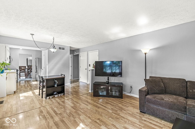 7425 Trestle Way Cir, Indianapolis, IN 46256 - photo 13