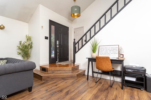 7612 Farm View Cir E, Indianapolis, IN 46256 - entrance foyer with wood finished floors, stairs, and lofted ceiling