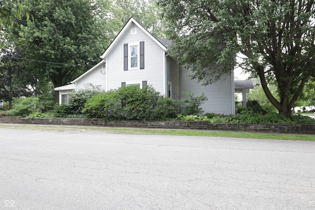 633 N E St, Greenfield, IN 46140 - view of home's exterior