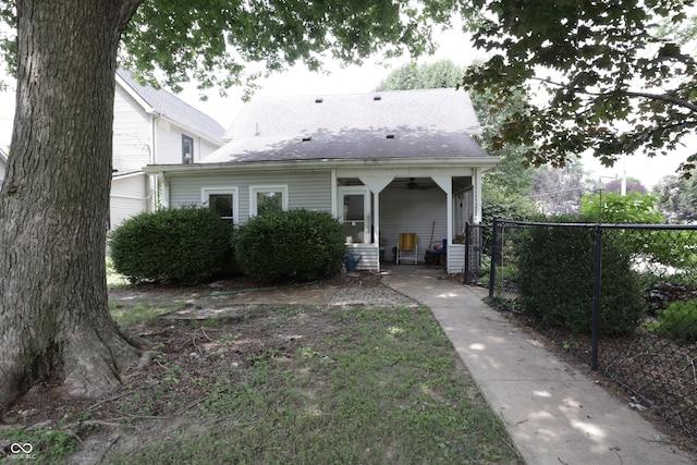 633 N E St, Greenfield, IN 46140 - view of front facade with ceiling fan
