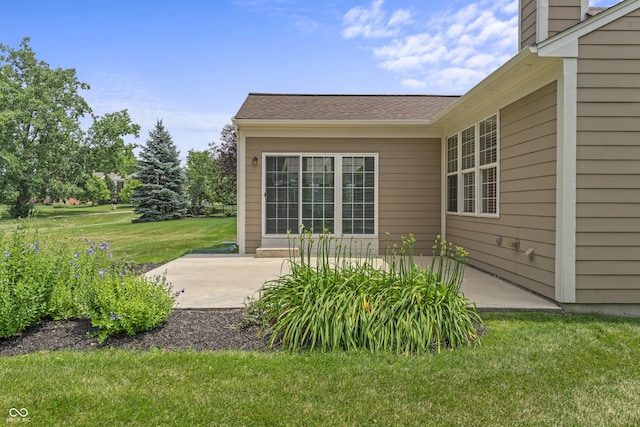 13172 Duval Dr, Fishers, IN 46037 - view of grassy yard featuring a patio area