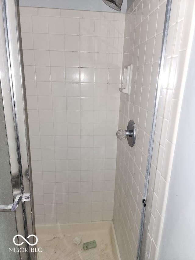 4235 Foxglove Trce, Indianapolis, IN 46237 - full bathroom with a shower stall