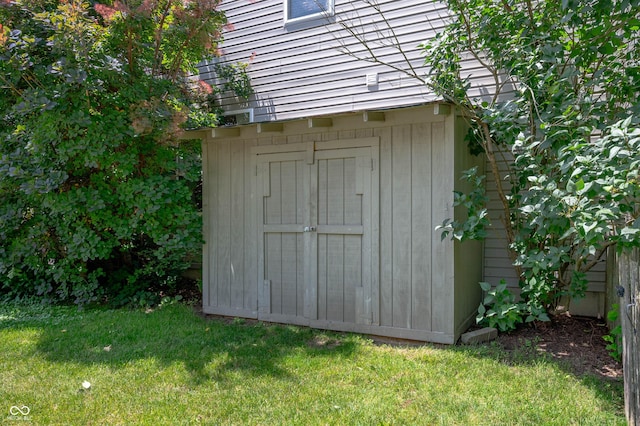 8578 Nolan Dr, Fishers, IN 46038 - view of shed