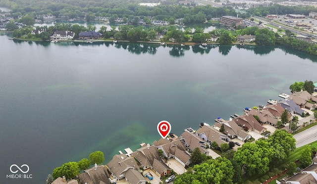 8164 Dean Rd, Indianapolis, IN 46240 - aerial view of residential area featuring a nearby body of water