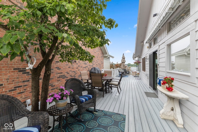 8164 Dean Rd, Indianapolis, IN 46240 - deck with outdoor dining space