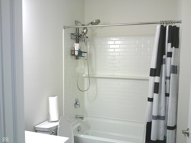 8804 Faulkner Dr, Indianapolis, IN 46239 - full bath featuring shower / bath combination with curtain and vanity