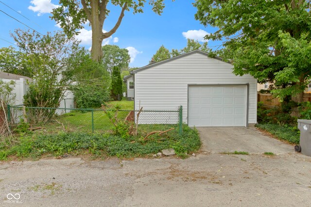 5209 E N St, Indianapolis, IN 46219 - photo 37