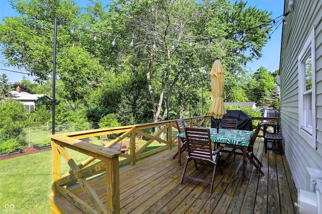 5312 Norwaldo Ave, Indianapolis, IN 46220 - deck with a fenced backyard and outdoor dining space
