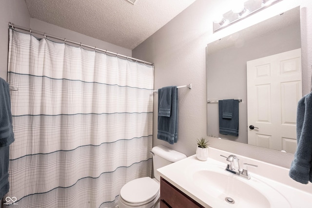 14459 Forsythia Ln, Fishers, IN 46038 - bathroom featuring vanity, a textured ceiling, and a shower with shower curtain