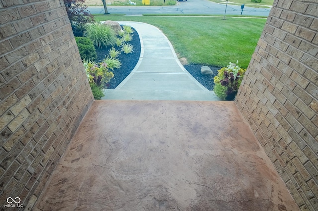7845 Centerstone Ct, Indianapolis, IN 46259 - photo 5