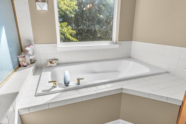 6374 Timberbluff Cir, Avon, IN 46123 - full bathroom with a bath