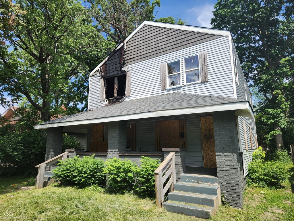 951-953 N Sherman Dr, Indianapolis, IN 46201 - photo 2