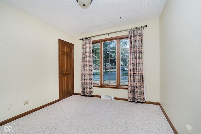 450 W 250 N, Lebanon, IN 46052 - empty room with carpet floors and a textured ceiling