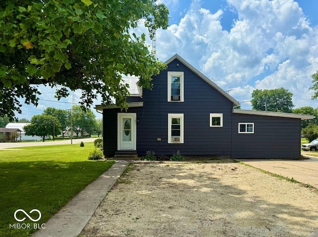 1076 N Old Highway 27, Winchester, IN 47394 - view of front of property featuring a front lawn