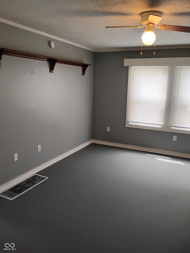 94 N Routiers Ave, Indianapolis, IN 46219 - empty room featuring ceiling fan and baseboards