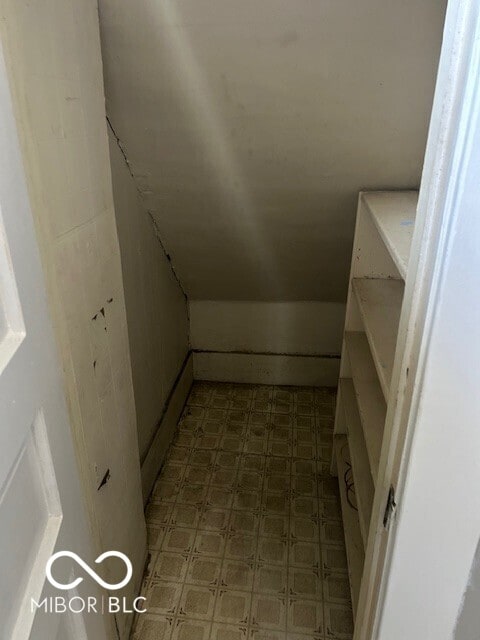 2516 S Washington St, Marion, IN 46953 - photo 17