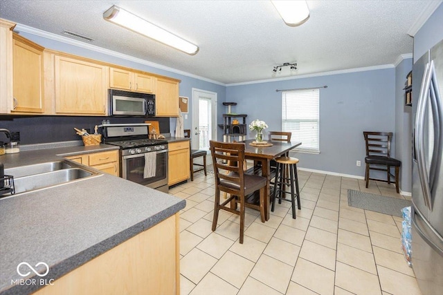 5504 Grassy Bank Dr, Indianapolis, IN 46237 - photo 9