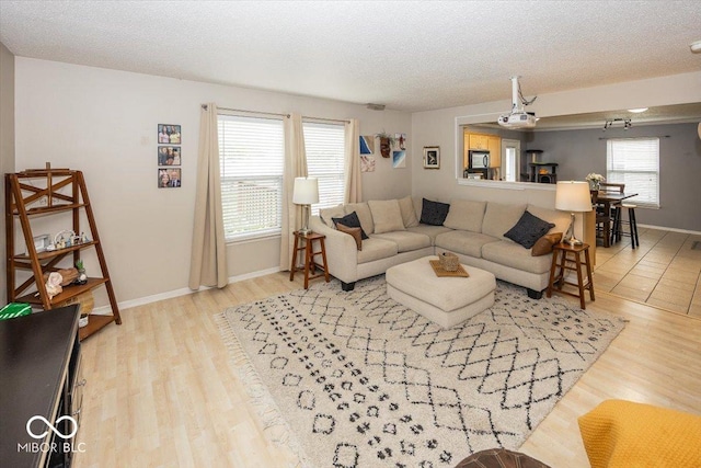 5504 Grassy Bank Dr, Indianapolis, IN 46237 - photo 7