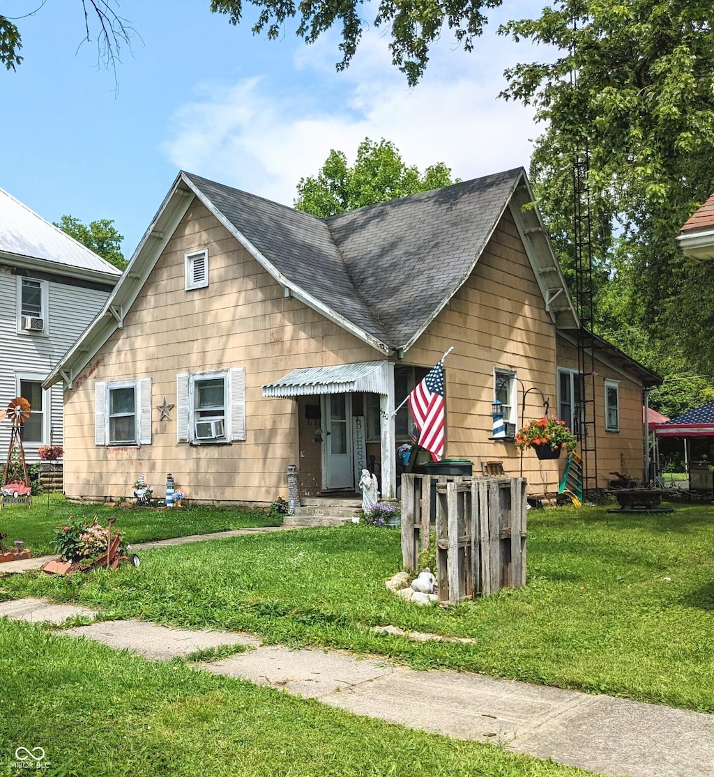 520 N Jackson St, Rushville, IN 46173 - photo 2