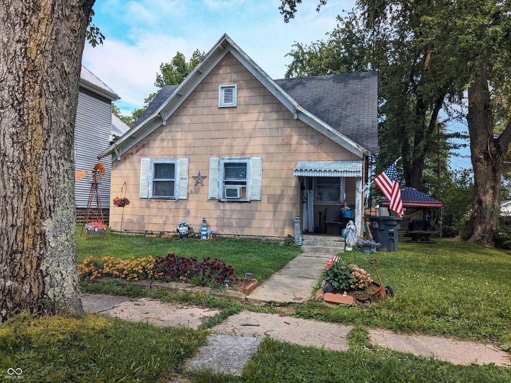 520 N Jackson St, Rushville, IN 46173 - photo 1