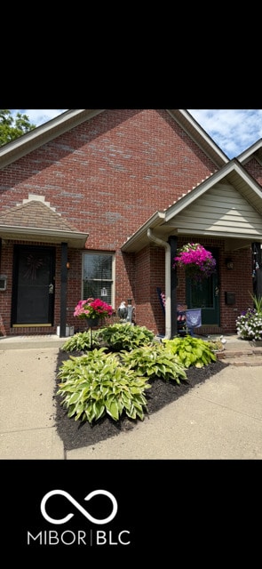 18 Hough St, Greenfield, IN 46140 - view of front of home featuring brick siding