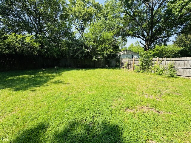 1345 S Biltmore Ave, Indianapolis, IN 46241 - view of fenced backyard