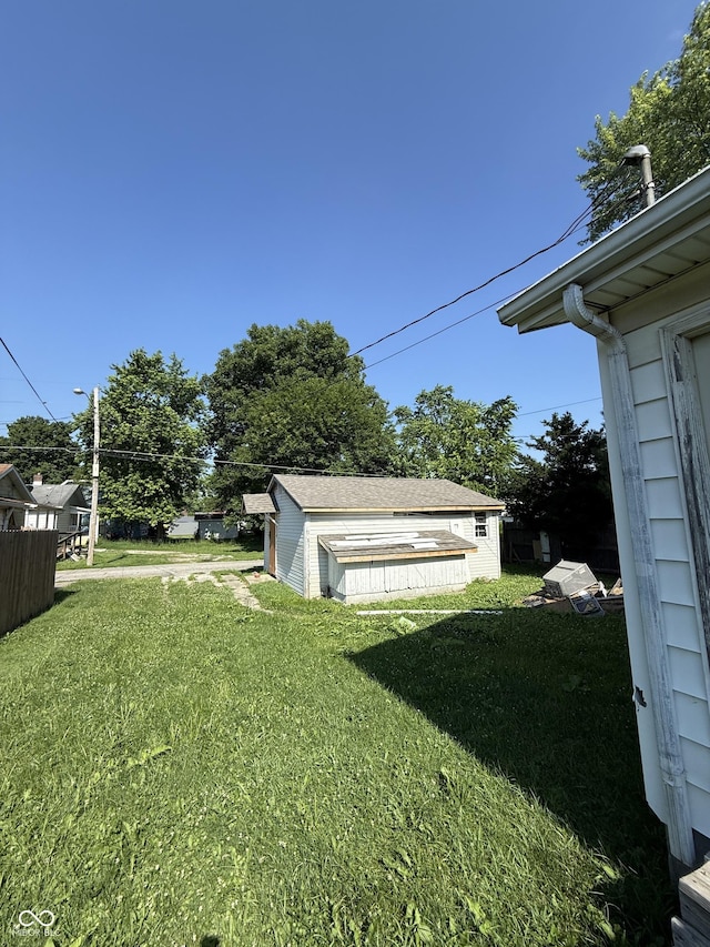 2215 Noble St, Anderson, IN 46016 - photo 3