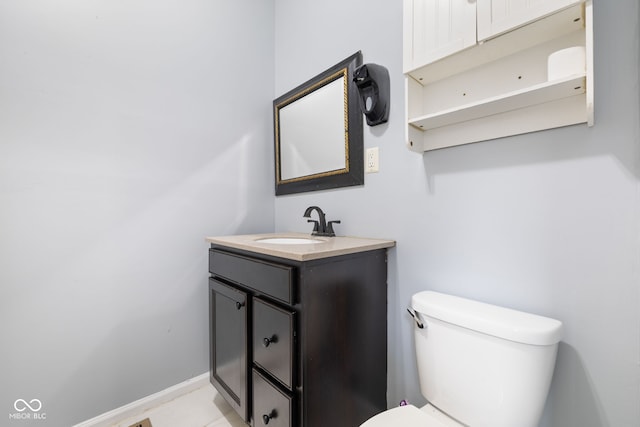 615 Udell St, Indianapolis, IN 46208 - half bath featuring vanity and toilet