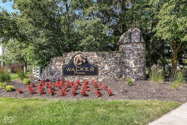 5765 White Pine Rd, Whitestown, IN 46075 - view of community sign