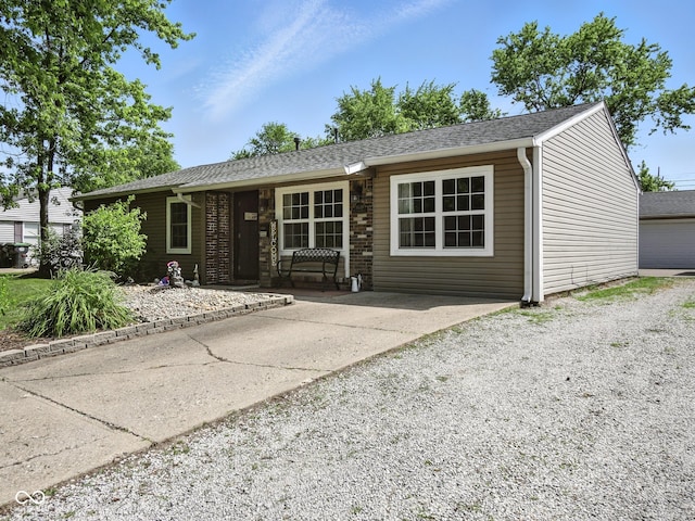 1039 Eastlawn Dr, Whiteland, IN 46184 - photo 2