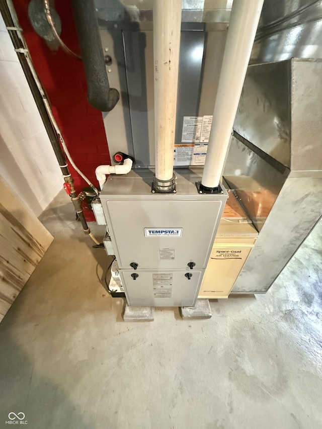 605 Redding Rd, Seymour, IN 47274 - utilities featuring heating unit