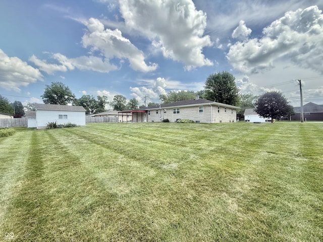 605 Redding Rd, Seymour, IN 47274 - view of yard