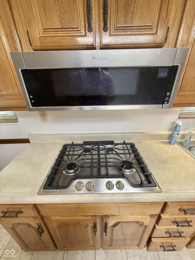 605 Redding Rd, Seymour, IN 47274 - kitchen view of stainless steel appliances and light countertops