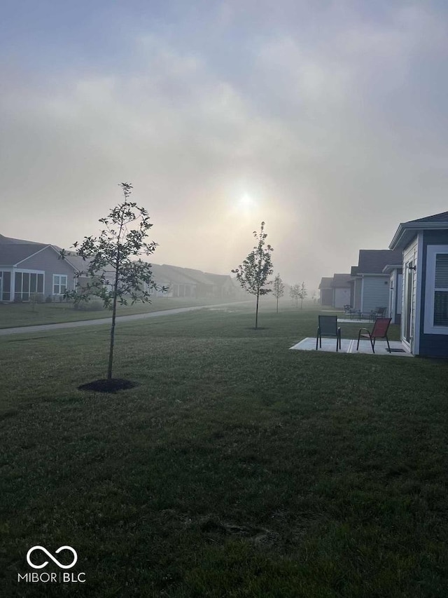 2856 Old Rosebud Ln, Westfield, IN 46074 - view of grassy yard with a patio area