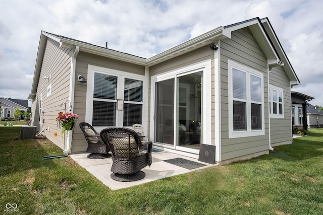 2856 Old Rosebud Ln, Westfield, IN 46074 - back of house with a yard and a patio
