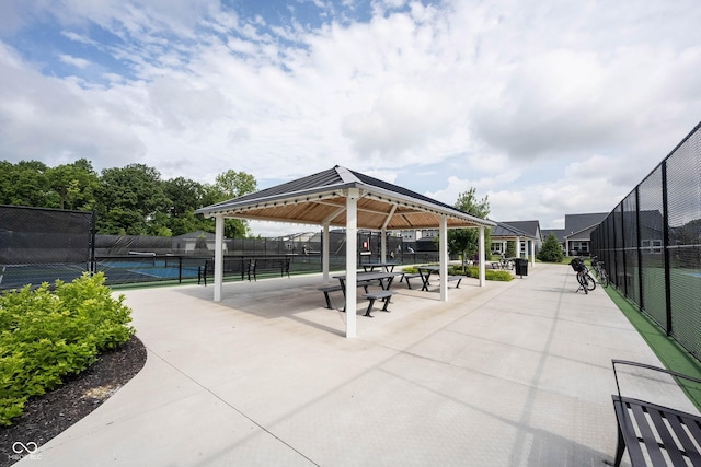 2856 Old Rosebud Ln, Westfield, IN 46074 - surrounding community featuring a tennis court and a gazebo