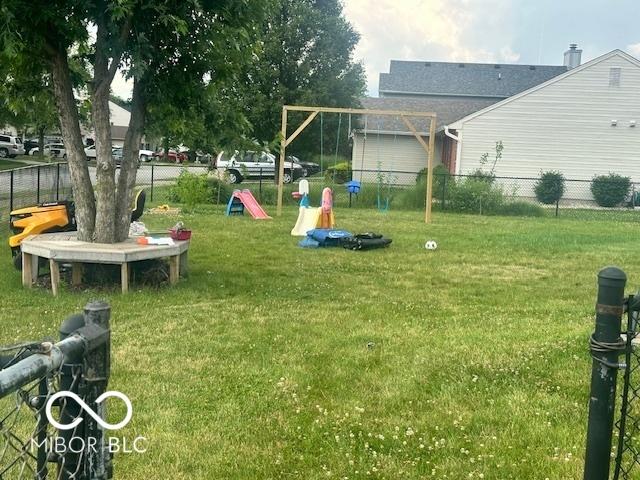 6334 Winslow Dr, Indianapolis, IN 46237 - photo 27