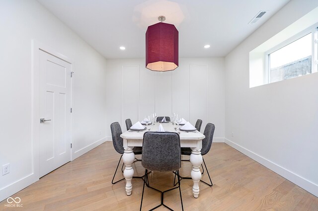 2130 Brookside Pkwy N Drive, Indianapolis, IN 46201 - dining space with light wood finished floors and recessed lighting
