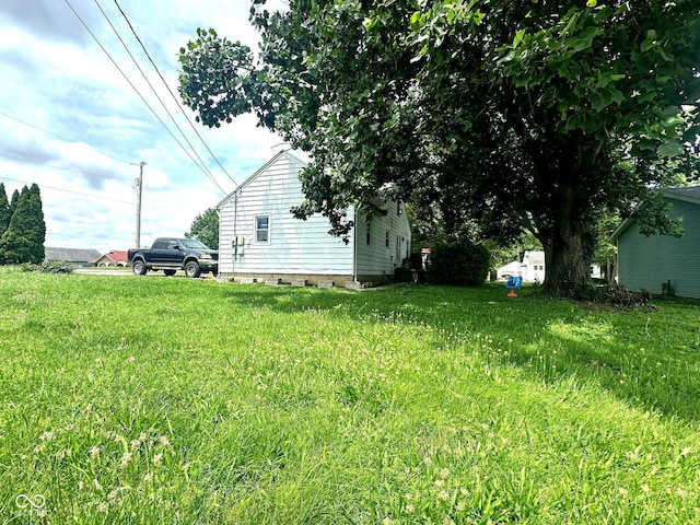 1000 Meadow Ln, Greencastle, IN 46135 - view of yard
