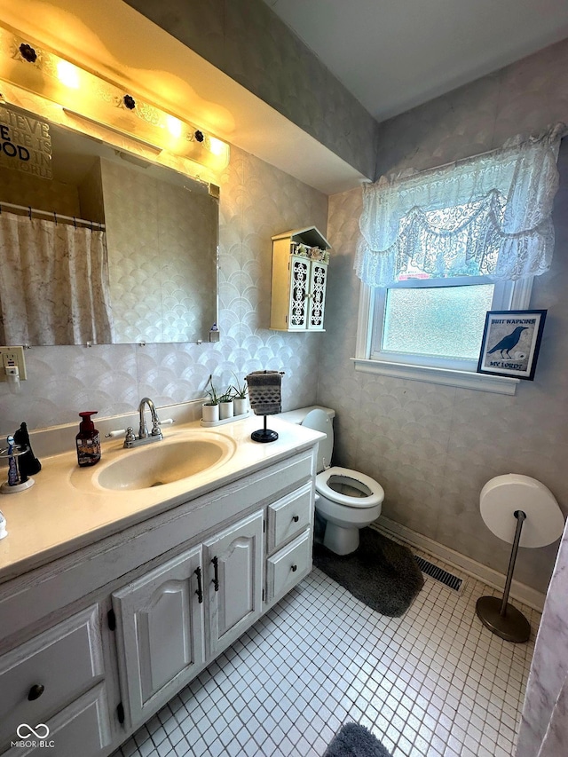 1000 Meadow Ln, Greencastle, IN 46135 - bathroom featuring vanity and tile patterned floors