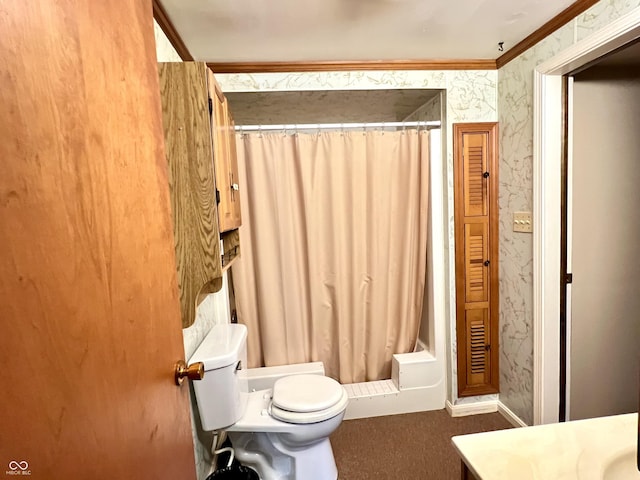 4096 N 200 W, Greenfield, IN 46140 - full bath with wallpapered walls, vanity, crown molding, and curtained shower
