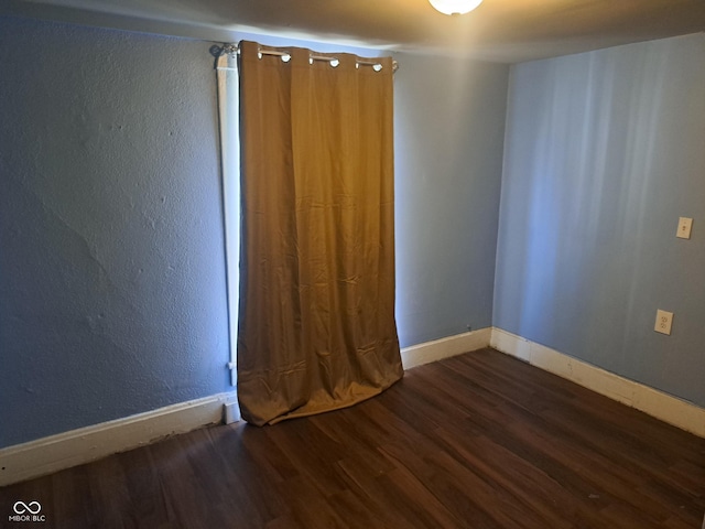 103 N Chester Ave, Indianapolis, IN 46201 - unfurnished room with wood finished floors
