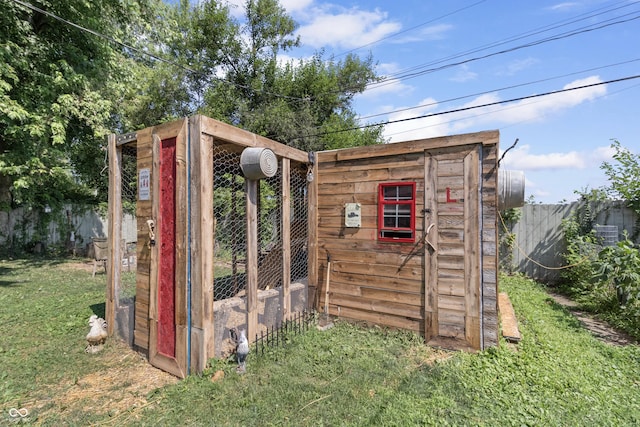 3534 Carr Ave, Indianapolis, IN 46221 - view of poultry coop